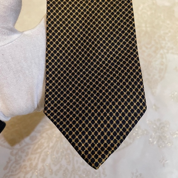 CHRISTIAN DIOR 💯 silk monsuier in black and gold - Picture 3 of 7